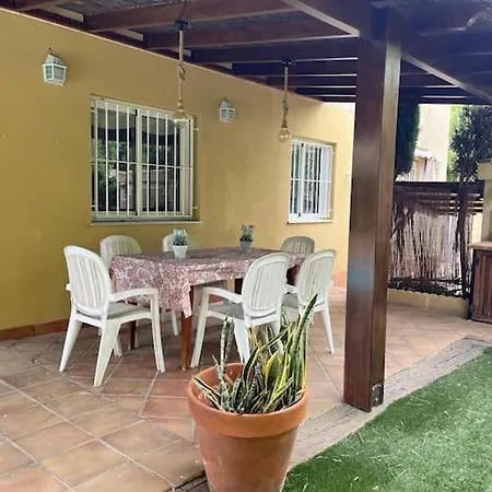 호텔 Lux Con Piscina 6 Pax 4*