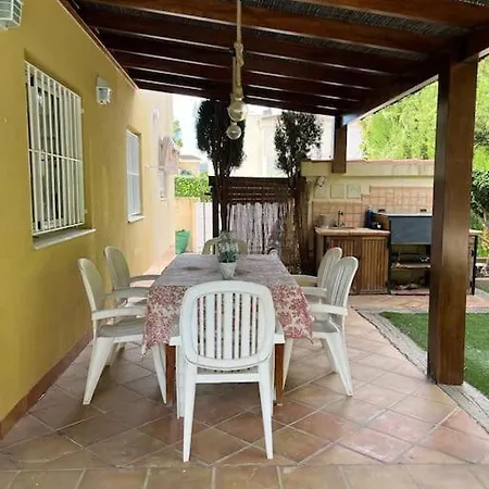 Hotel Lux Con Piscina 6 Pax 4*